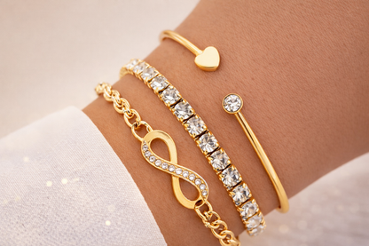 Heart-Shaped Open Bracelet